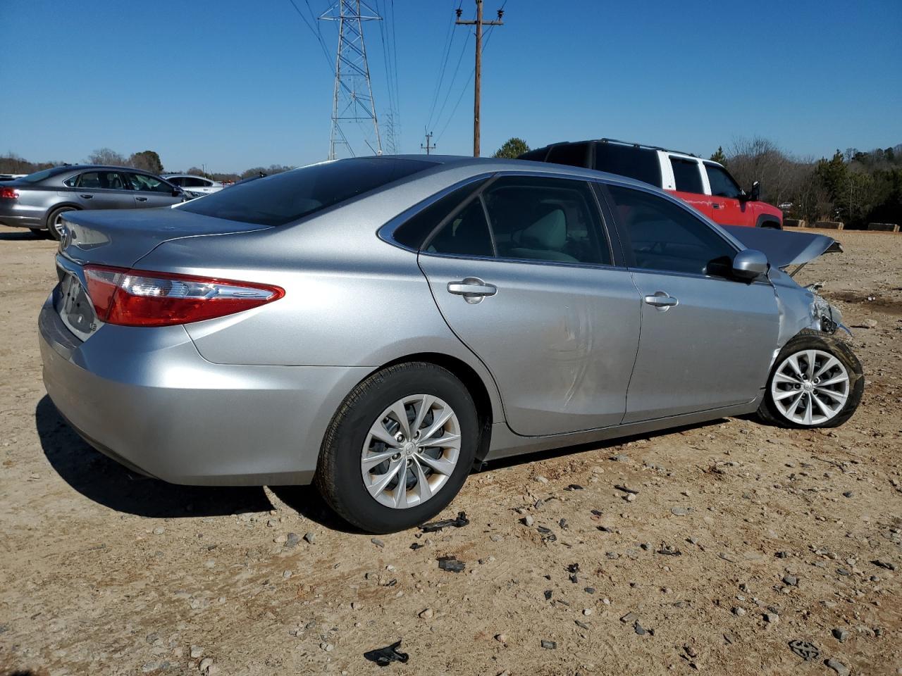 2016 TOYOTA CAMRY LE - Фото 3