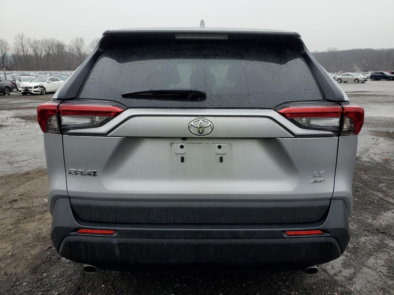 2023 TOYOTA RAV4 LE - Фото 6