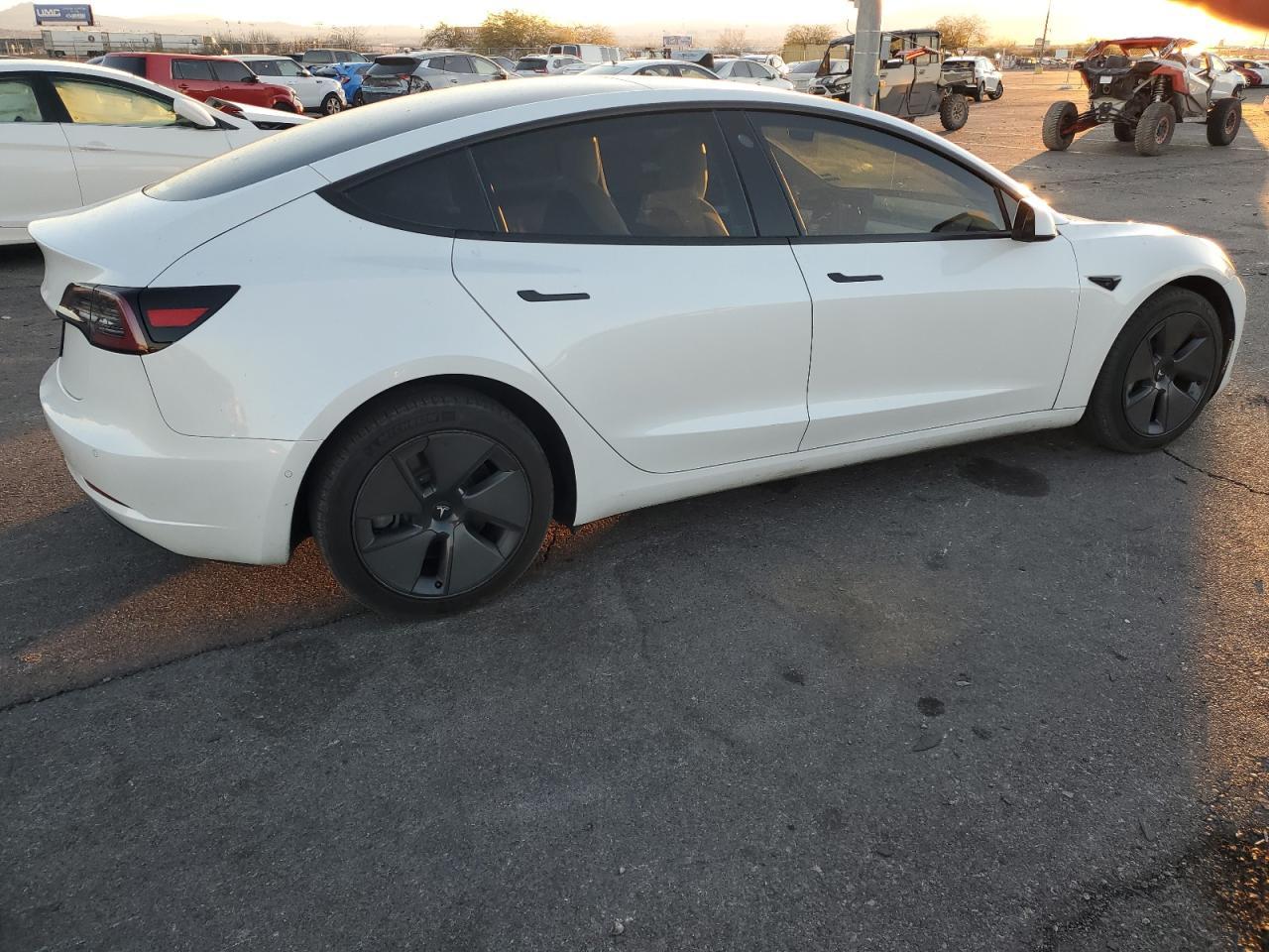 2021 TESLA MODEL 3 - Фото 3