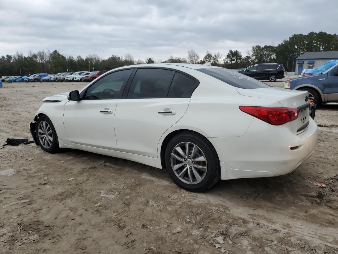 2015 INFINITI Q50 BASE - Фото 2