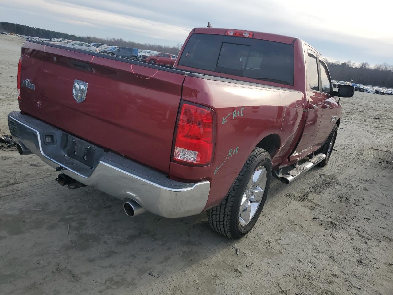 2015 RAM 1500 SLT - Image 3