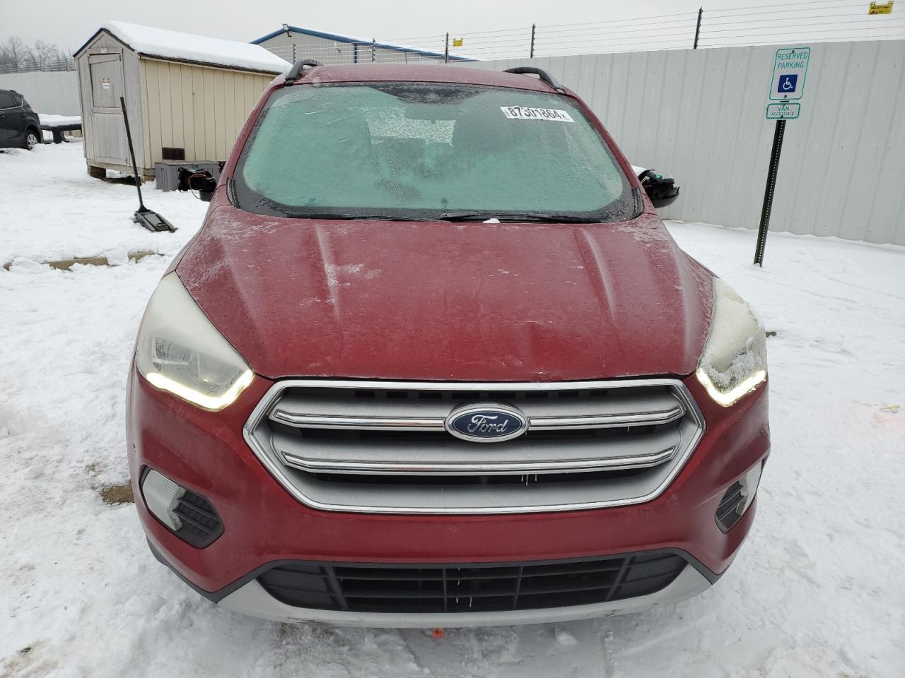 2017 FORD ESCAPE SE - Image 5