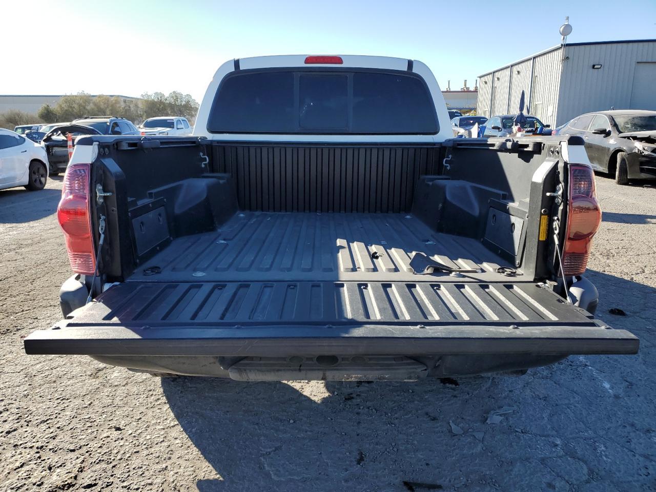 2014 TOYOTA TACOMA DOU - Фото 6