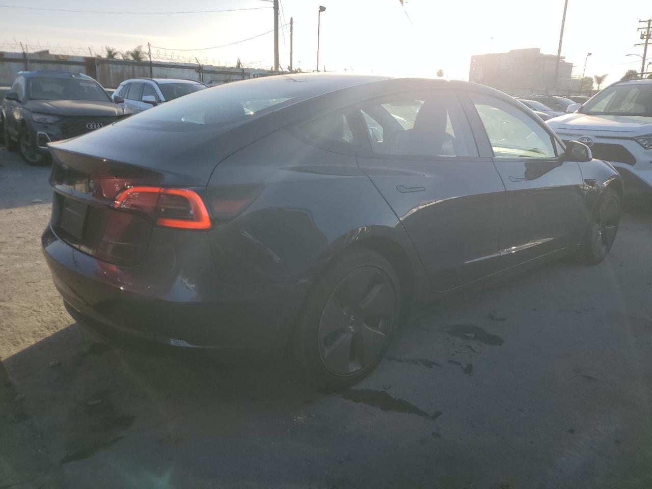 2023 TESLA MODEL 3 - Фото 3