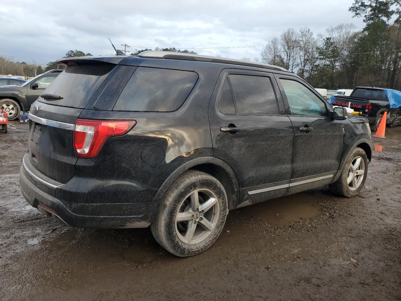 2018 FORD EXPLORER X - Фото 3