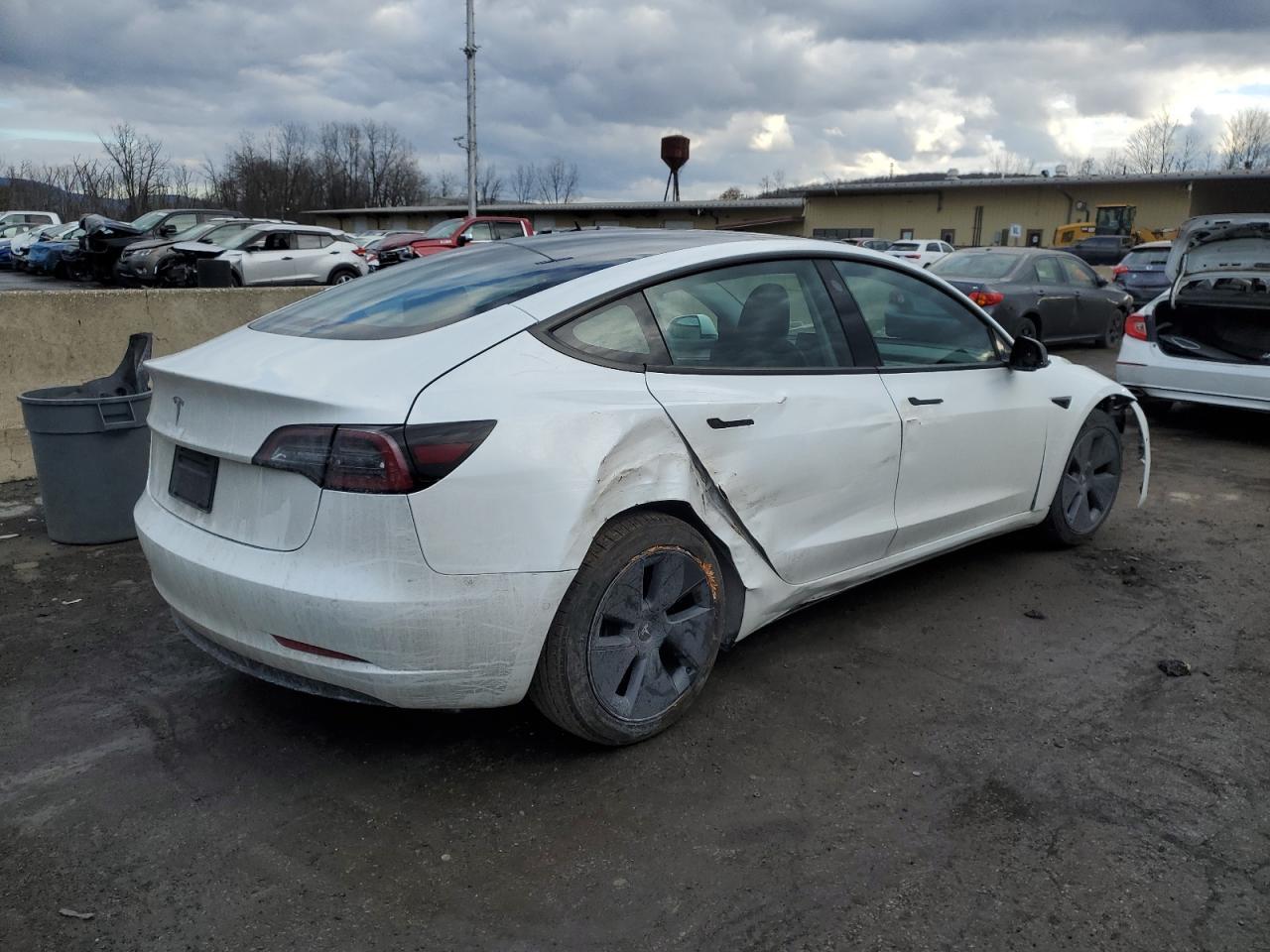 2022 TESLA MODEL 3 - Image 3
