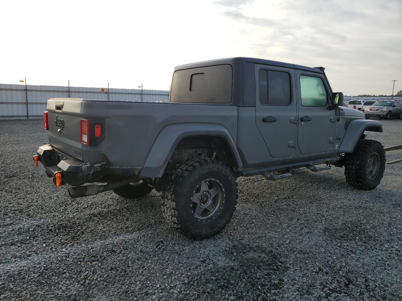 2020 JEEP GLADIATOR - Image 3