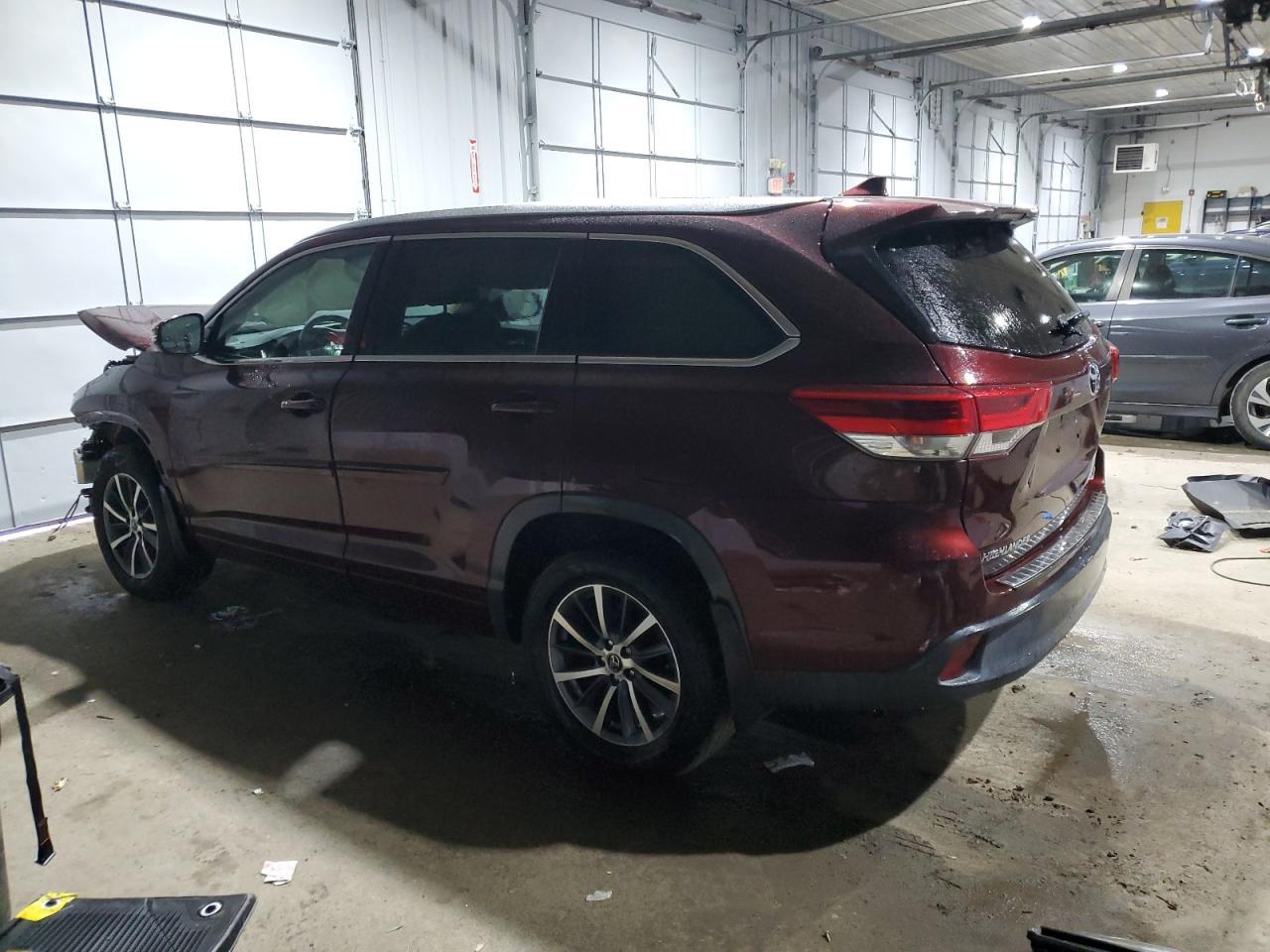 2018 TOYOTA HIGHLANDER - Фото 2