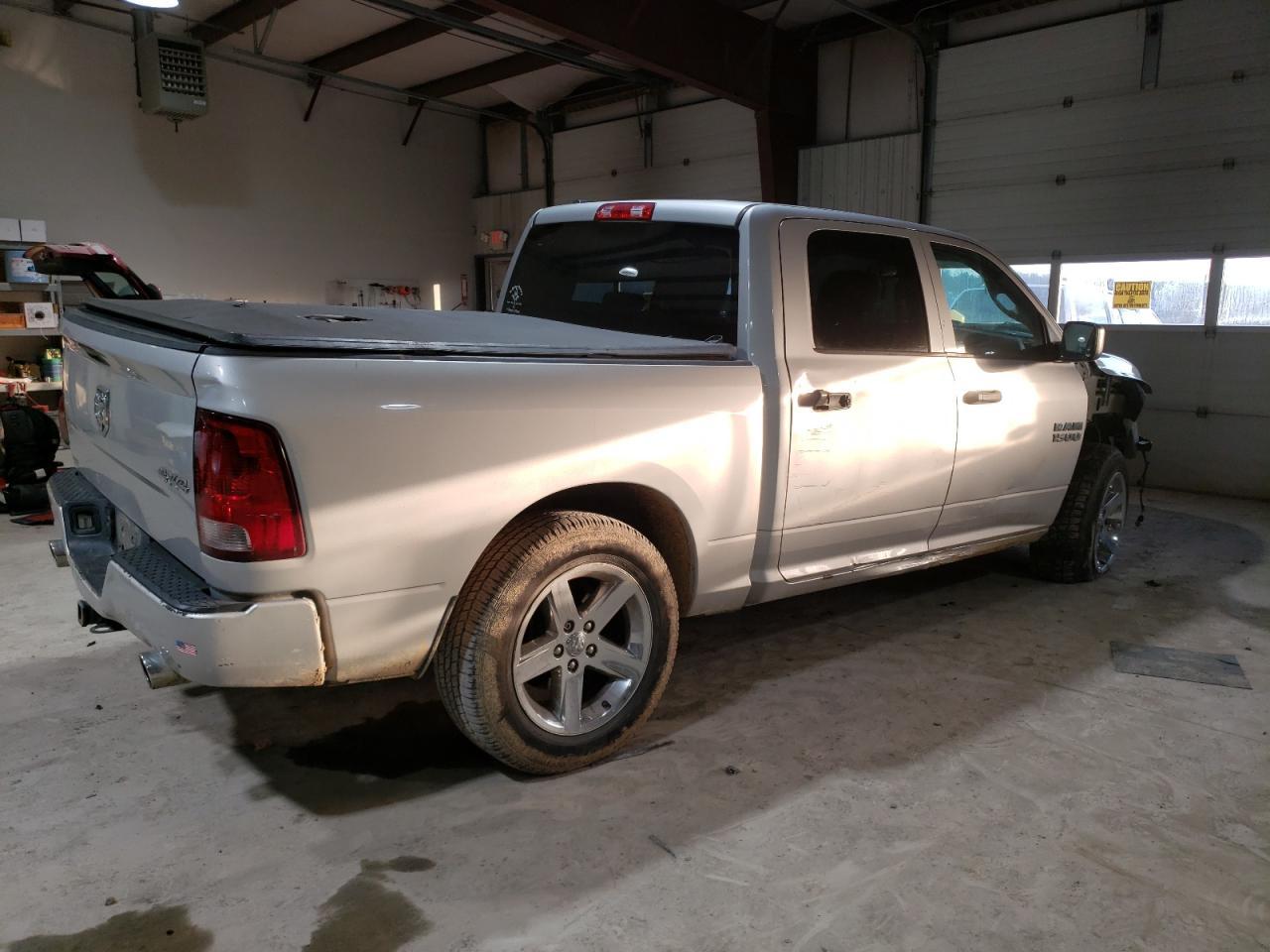 2014 RAM 1500 ST - Фото 3