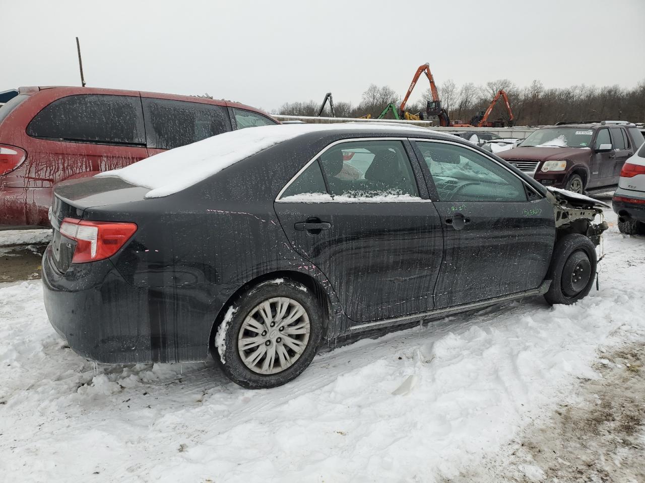 2013 TOYOTA CAMRY L - Фото 3