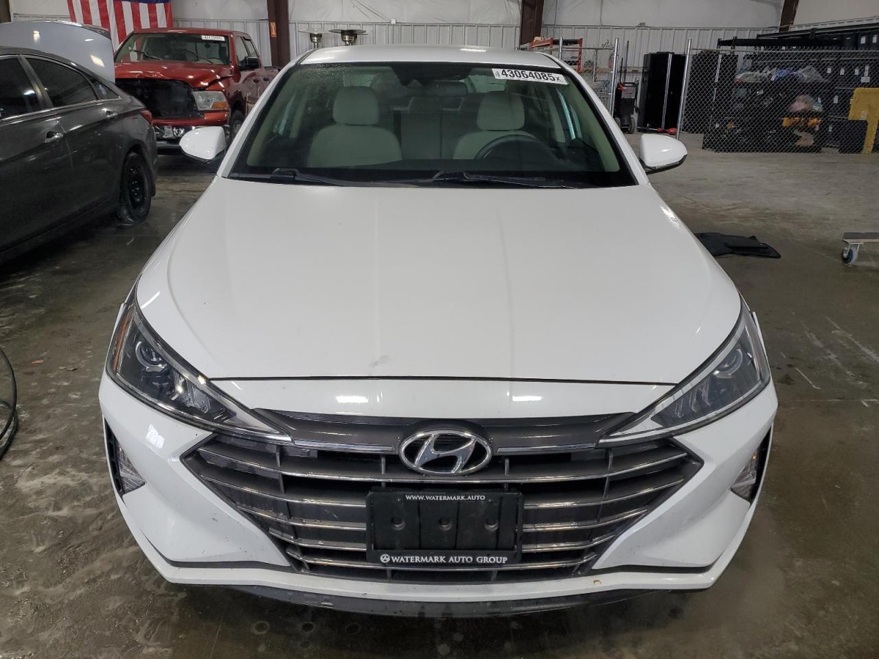 2019 HYUNDAI ELANTRA SE - Фото 5