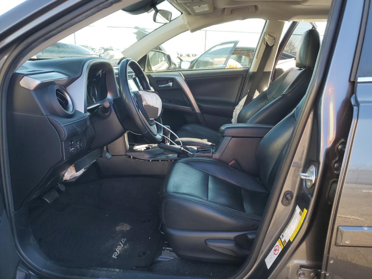 2017 TOYOTA RAV4 XLE - Image 7