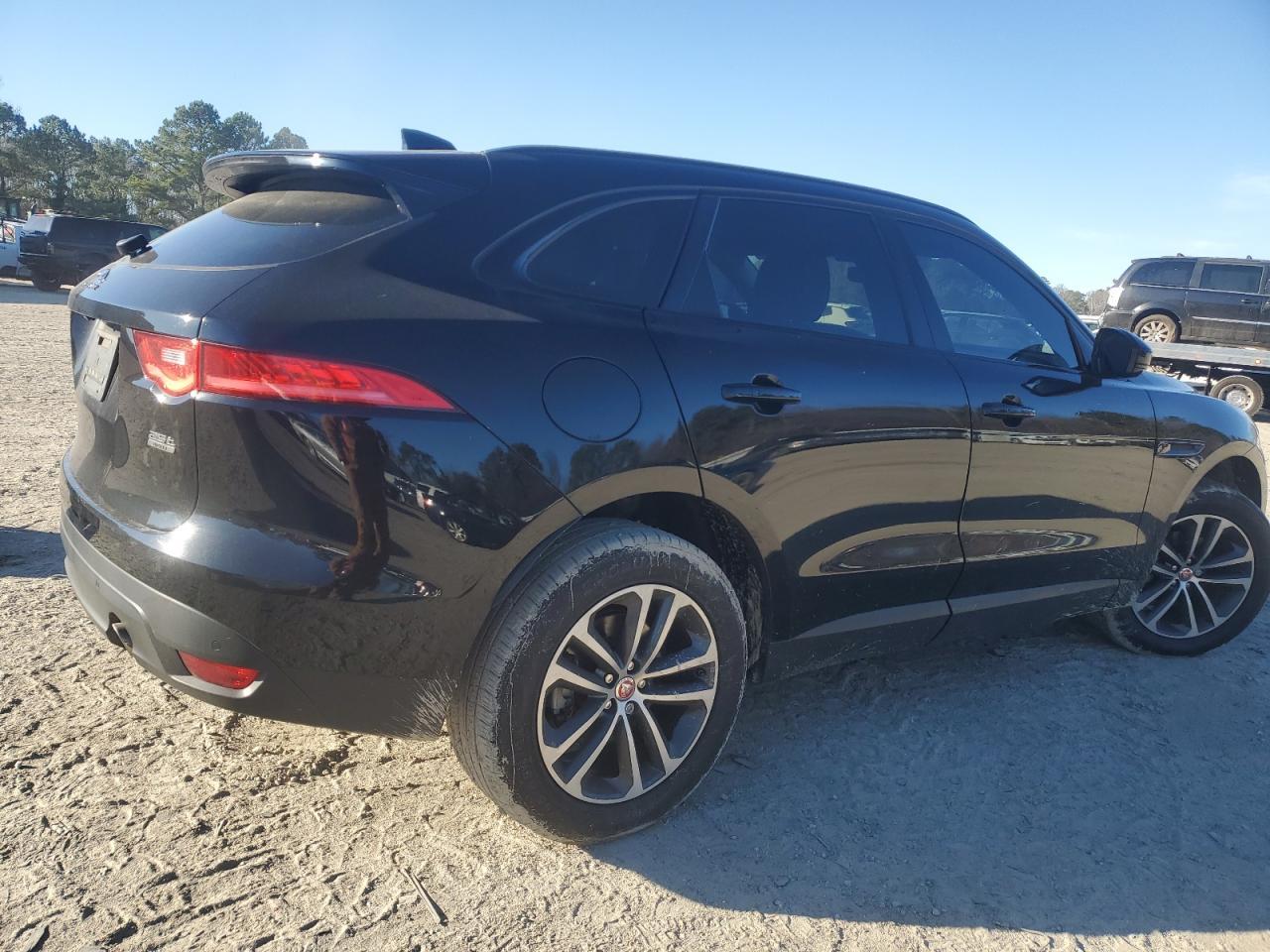 2019 JAGUAR F-PACE PRE - Image 3