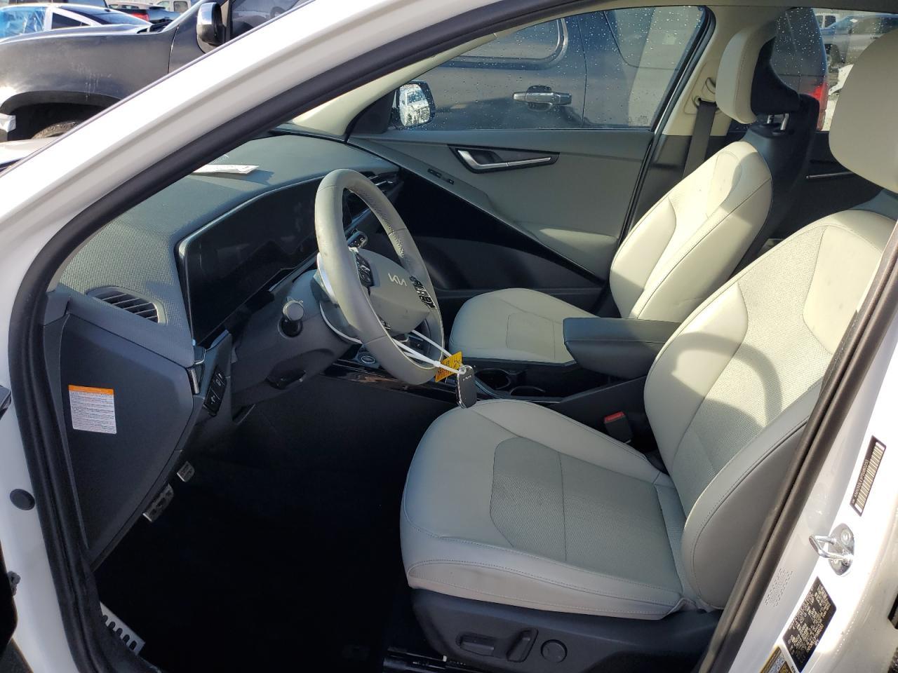 2023 KIA NIRO EX - Image 7