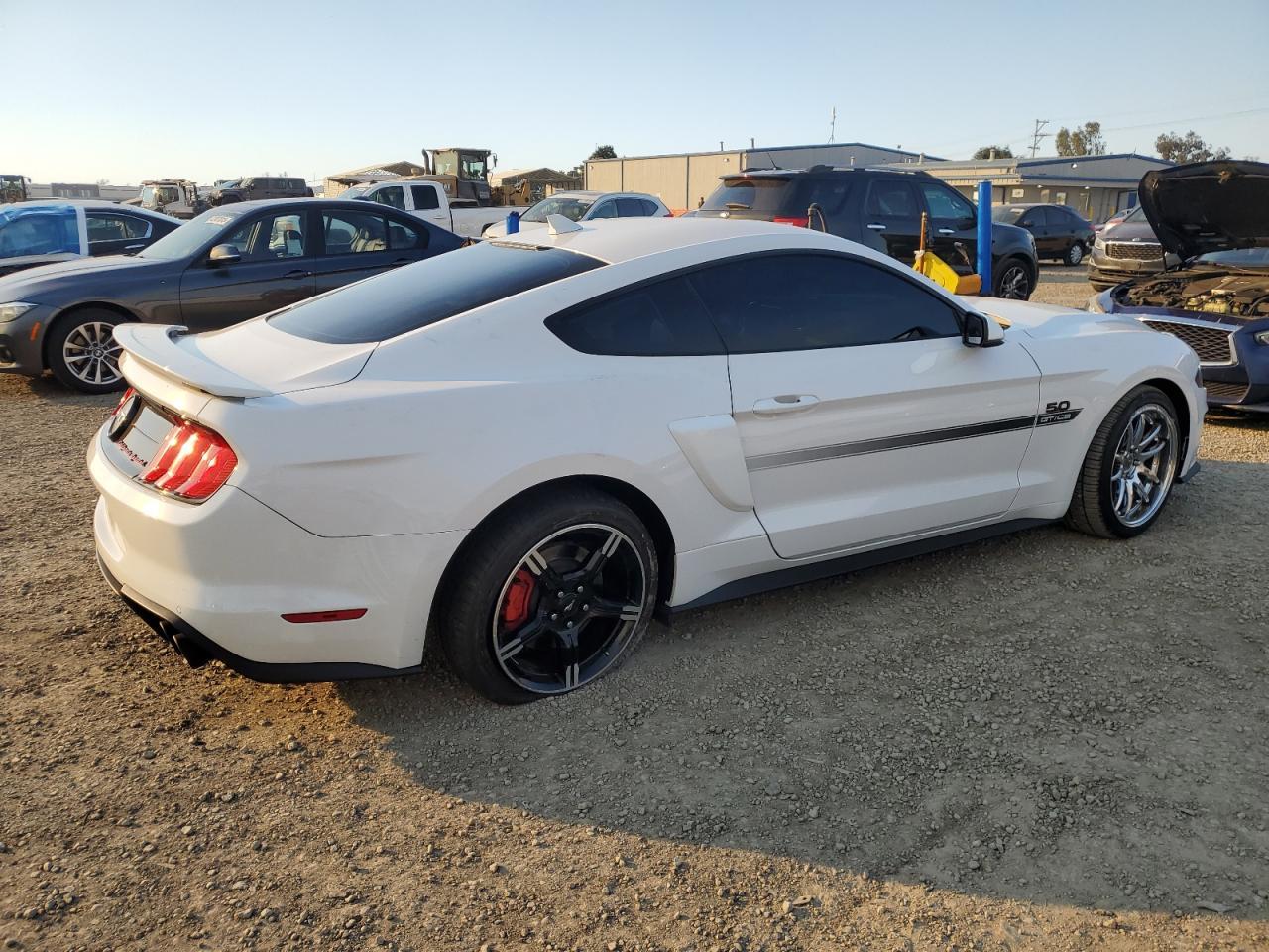 2021 FORD MUSTANG GT - Фото 3