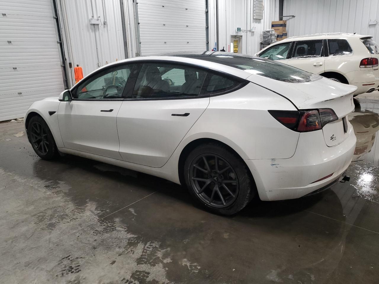 2021 TESLA MODEL 3 - Фото 2