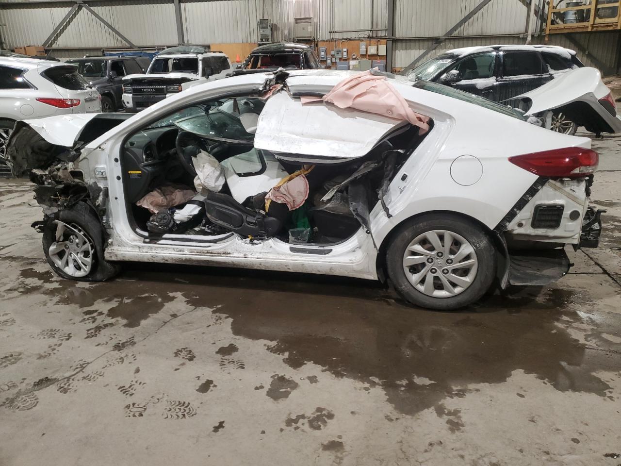 2017 HYUNDAI ELANTRA SE - Image 2