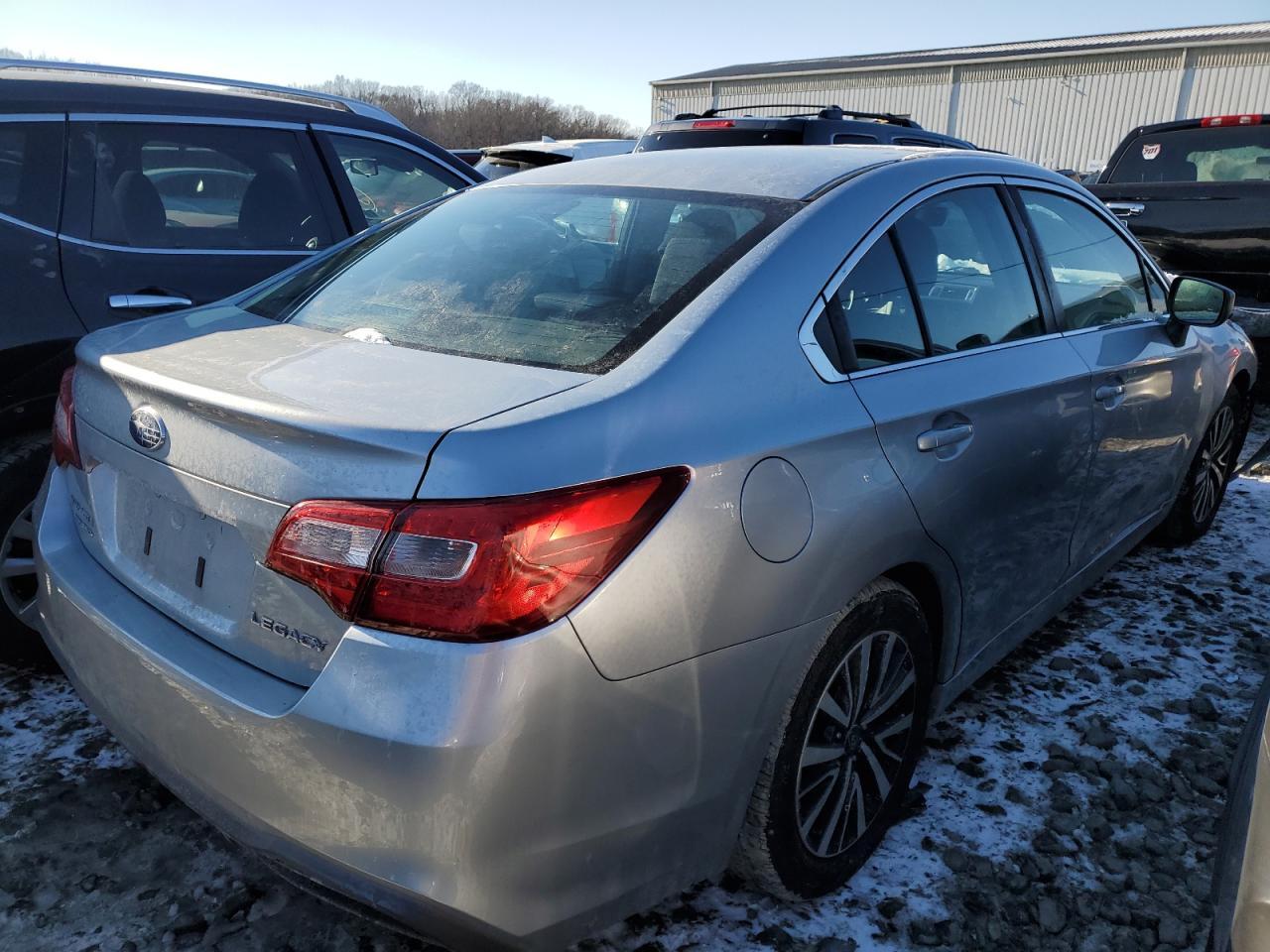 2018 SUBARU LEGACY 2.5 - Image 3