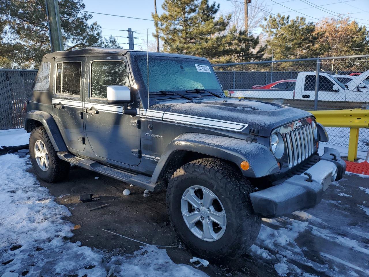 2017 JEEP WRANGLER U - Image 4