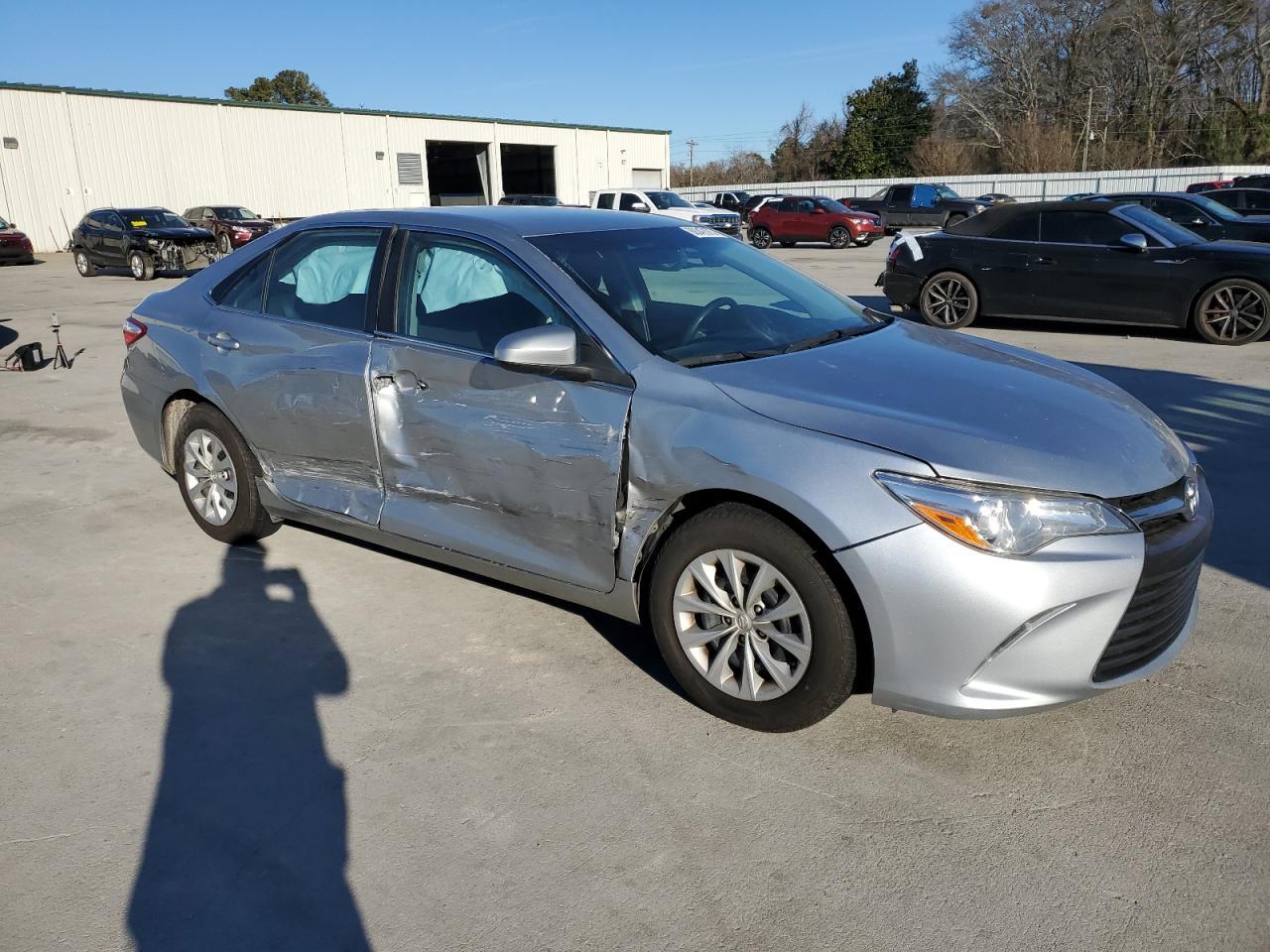 2016 TOYOTA CAMRY LE - Фото 4