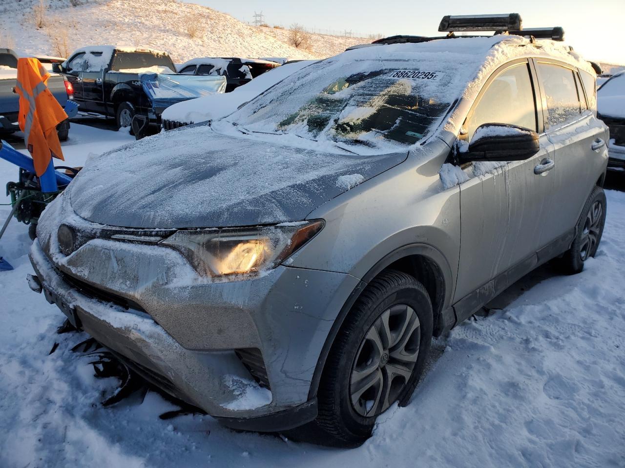 2018 TOYOTA RAV4 LE