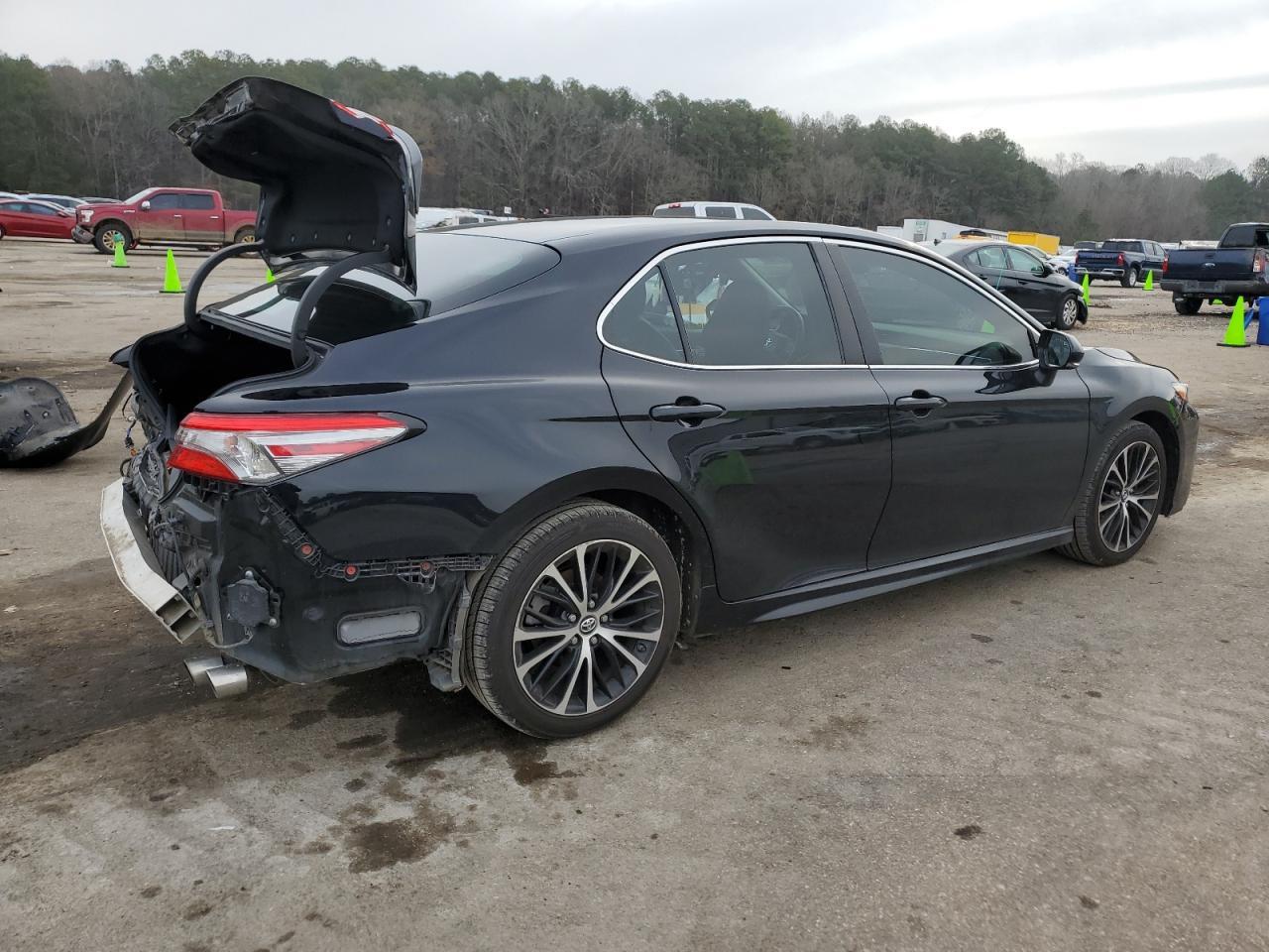 2018 TOYOTA CAMRY L - Фото 3