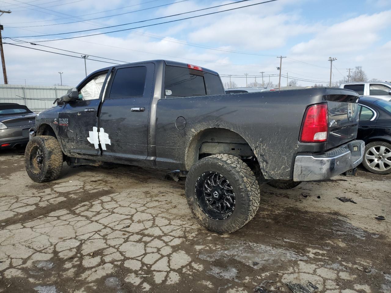 2017 RAM 2500 SLT - Image 2