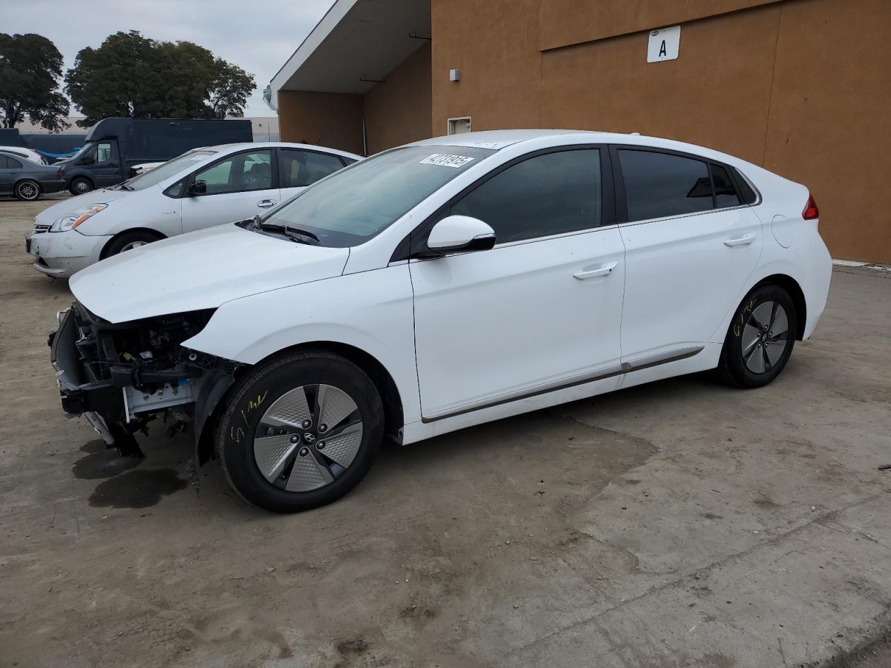 2022 HYUNDAI IONIQ SE