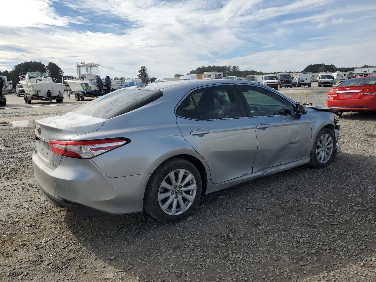 2020 TOYOTA CAMRY LE - Фото 3