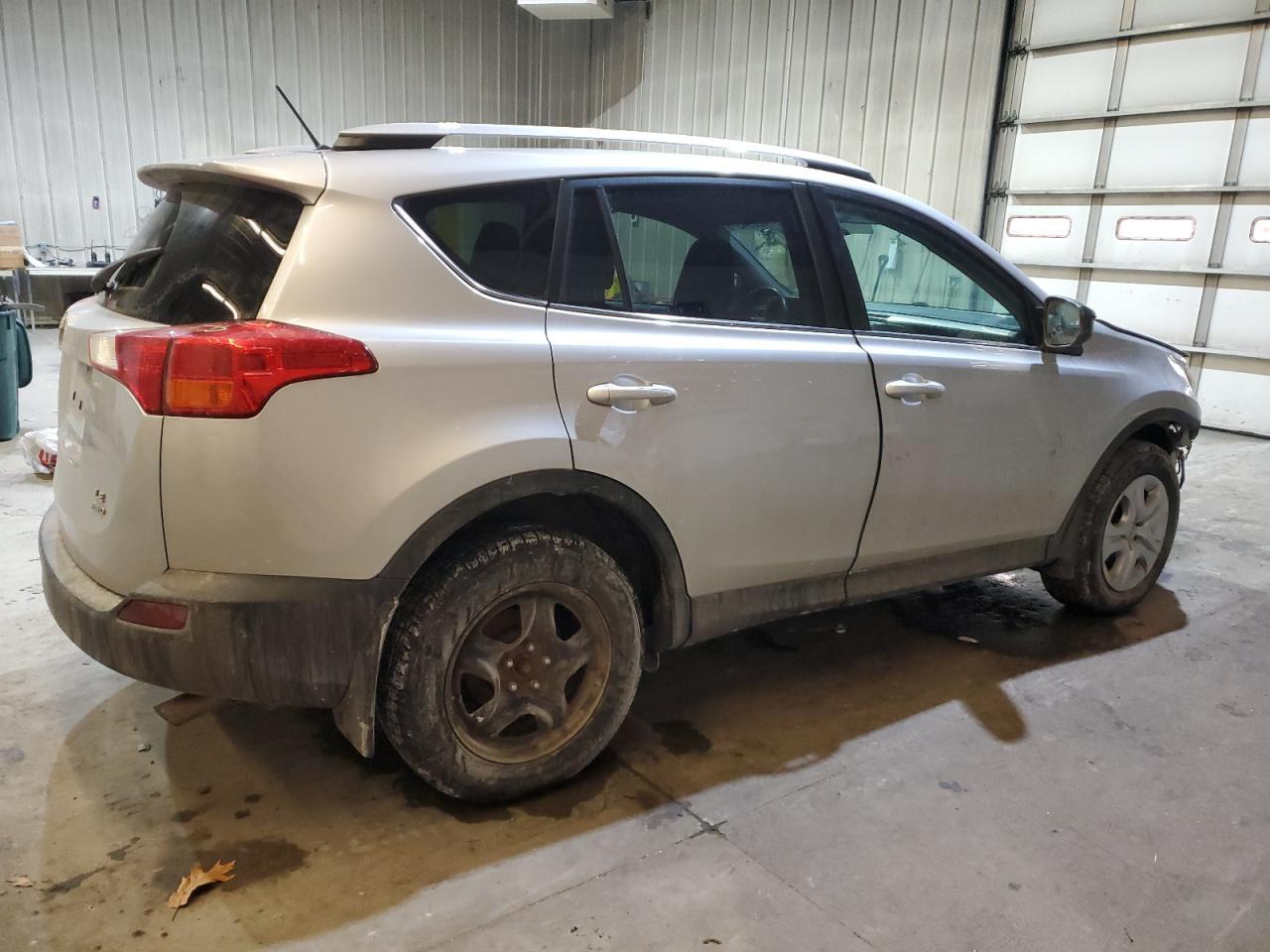 2015 TOYOTA RAV4 LE - Image 3