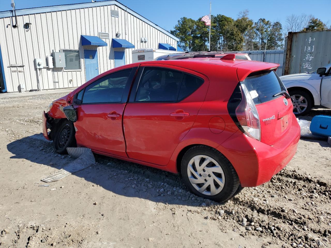 2016 TOYOTA PRIUS C - Image 2