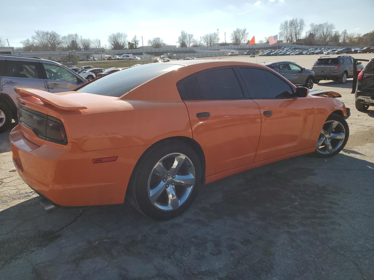 2014 DODGE CHARGER - Image 3