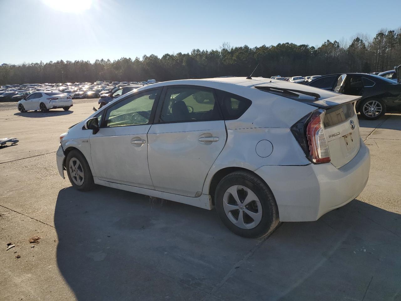 2015 TOYOTA PRIUS - Image 2