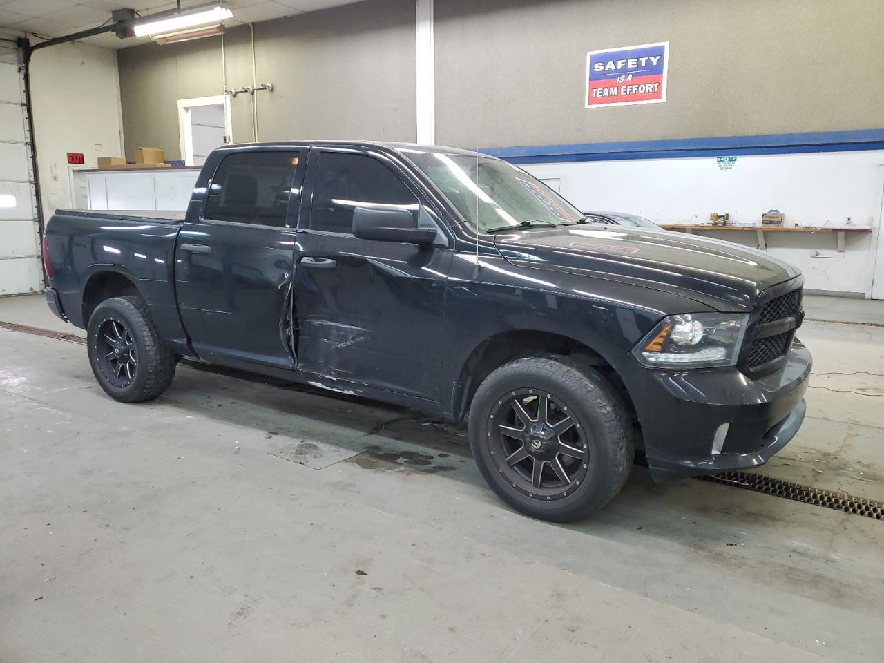 2014 RAM 1500 ST - Фото 4