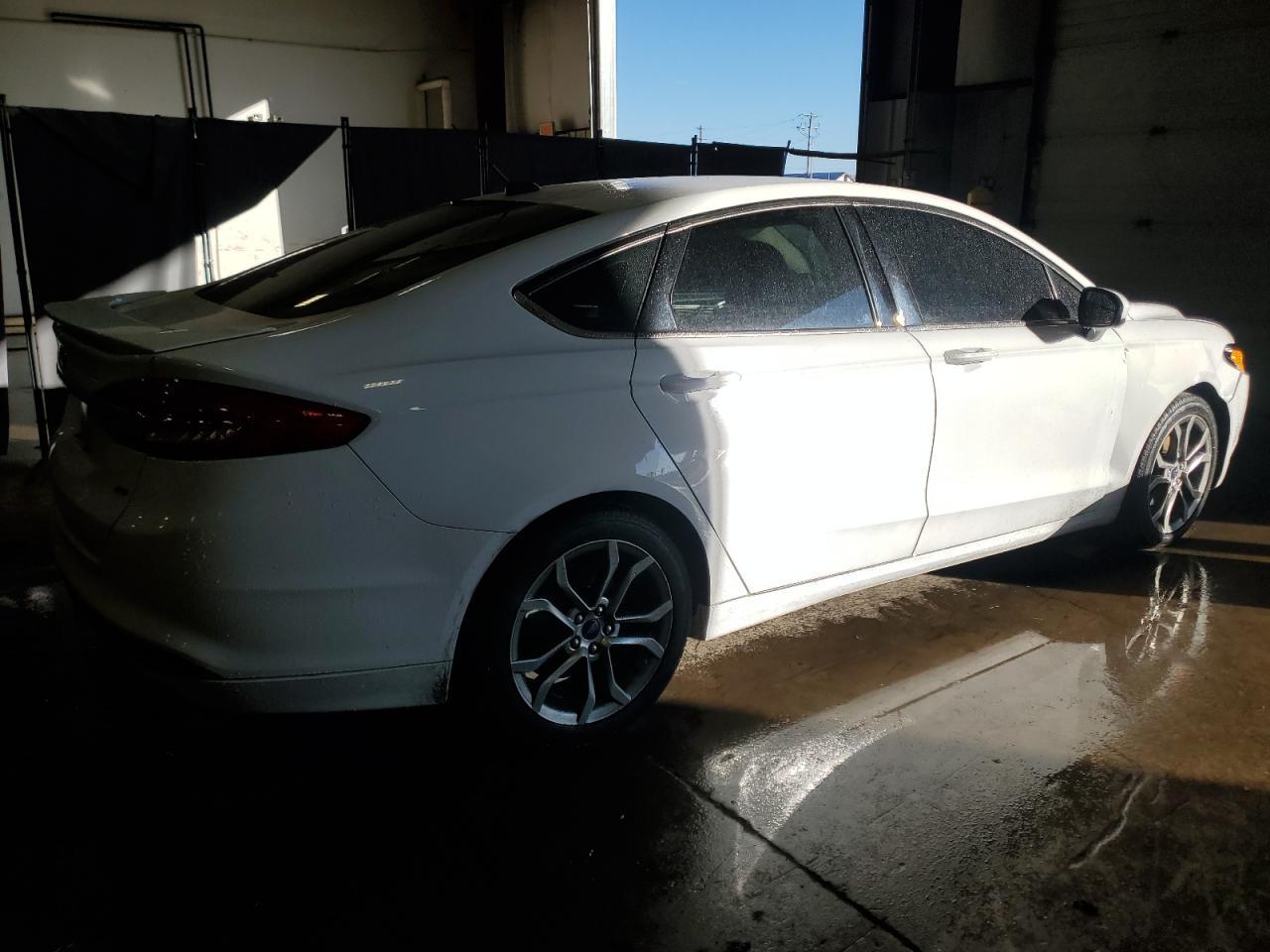 2017 FORD FUSION SE - Фото 3