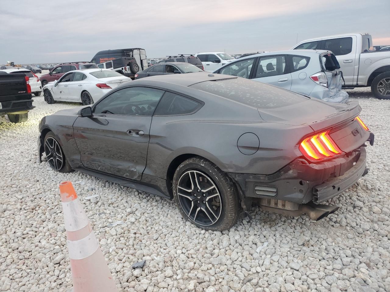 2018 FORD MUSTANG GT - Image 2