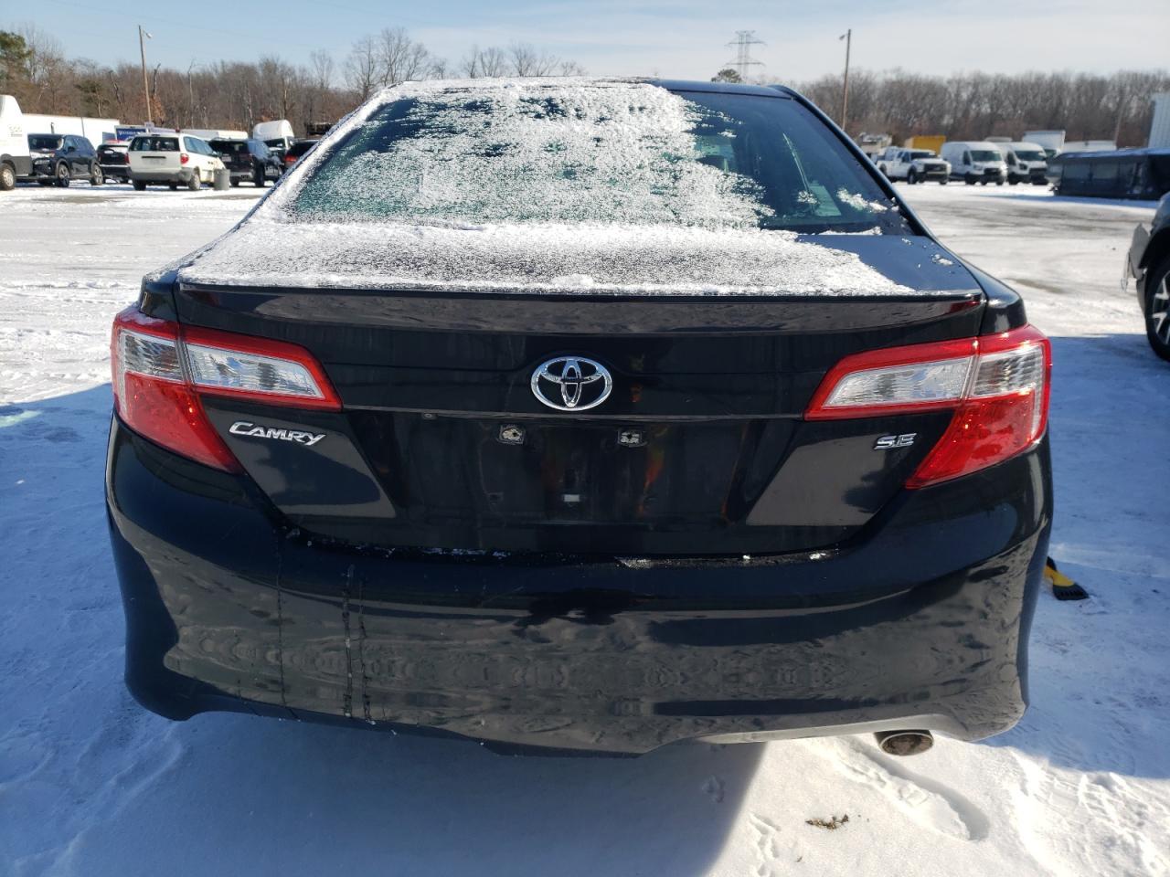 2014 TOYOTA CAMRY L - Фото 6