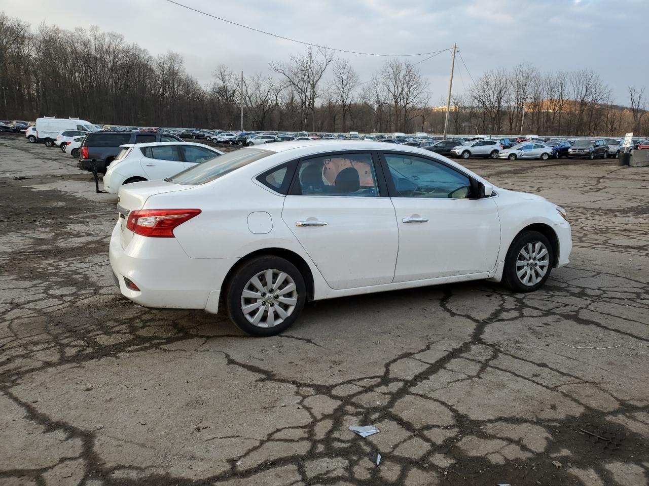 2017 NISSAN SENTRA S - Фото 3
