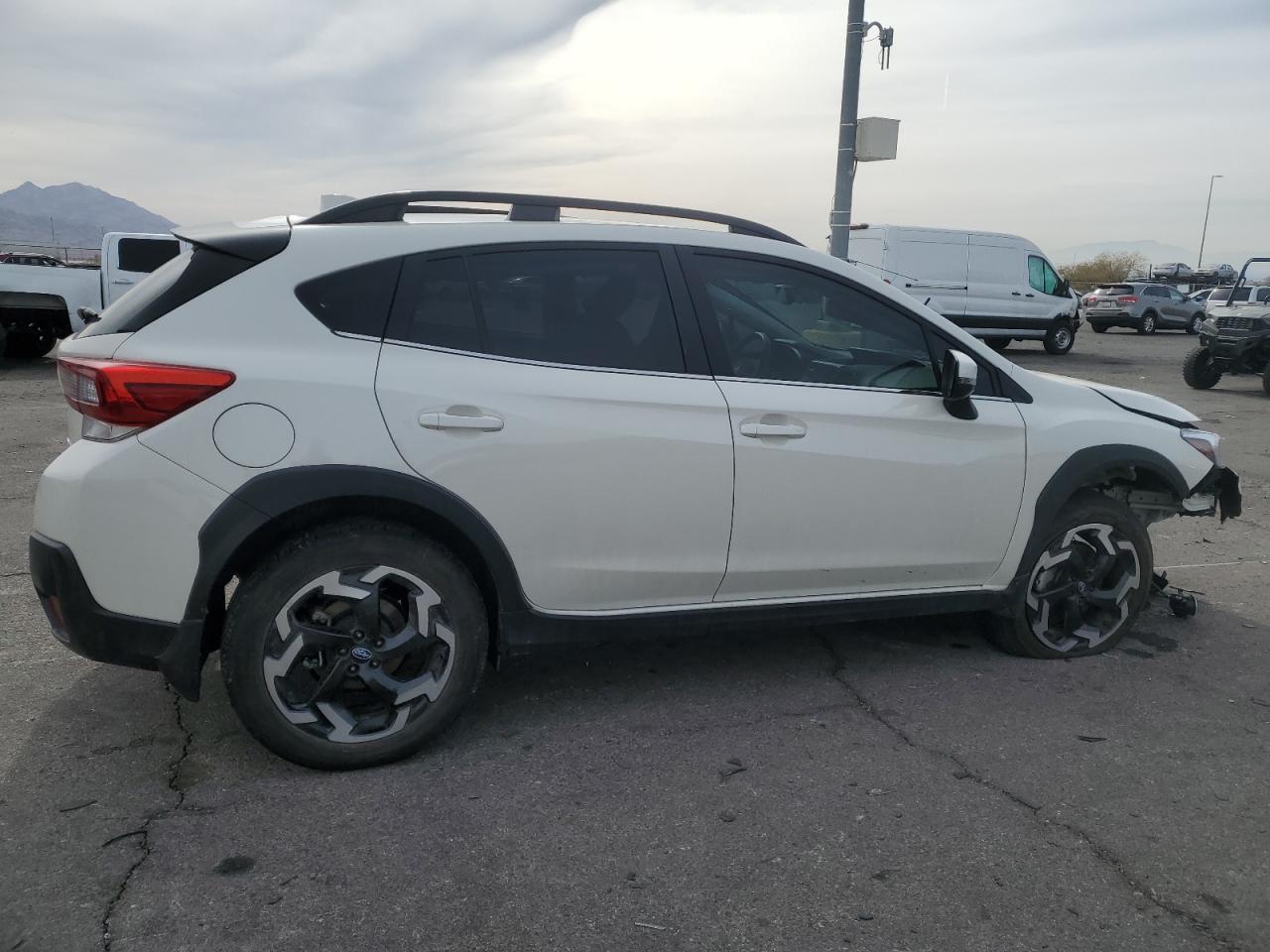 2021 SUBARU CROSSTREK - Фото 3