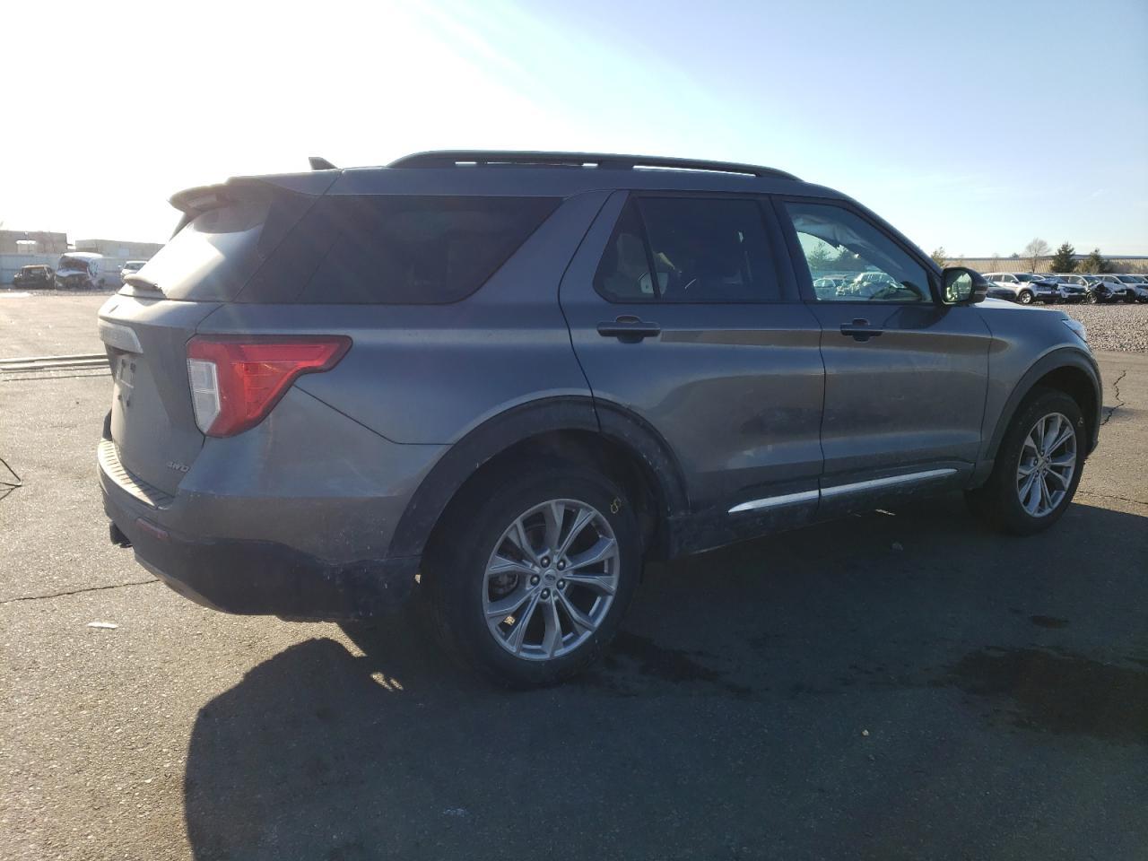 2023 FORD EXPLORER X - Image 3