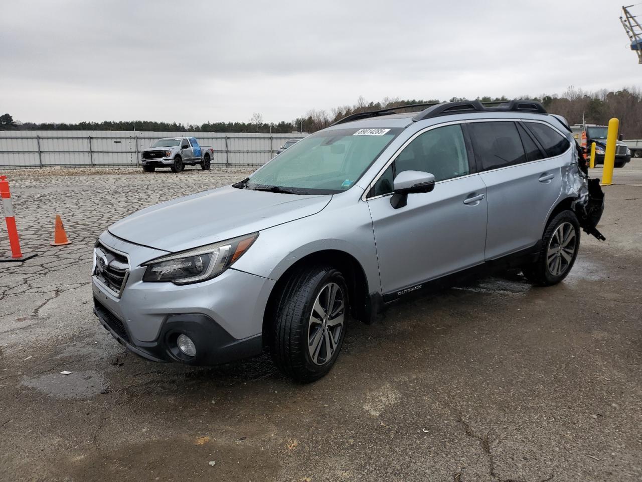 2018 SUBARU OUTBACK 2. car image