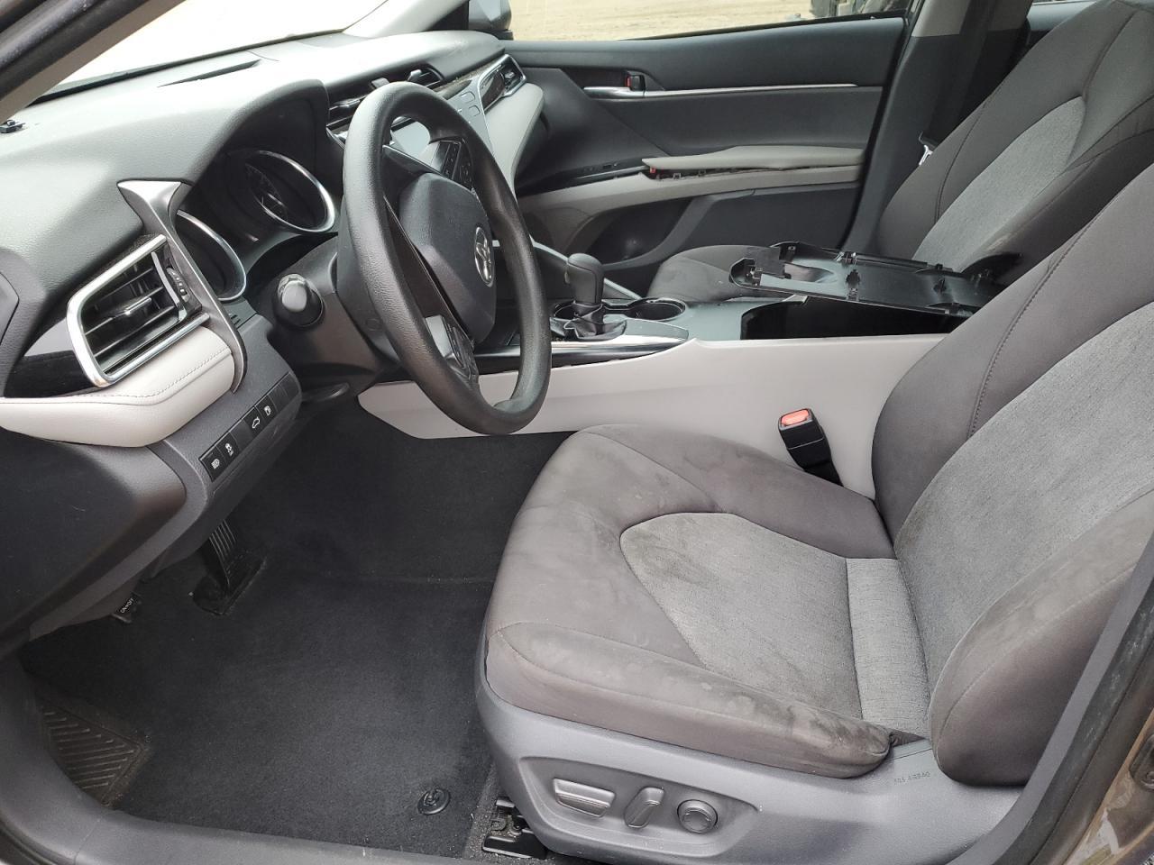 2018 TOYOTA CAMRY L - Фото 7