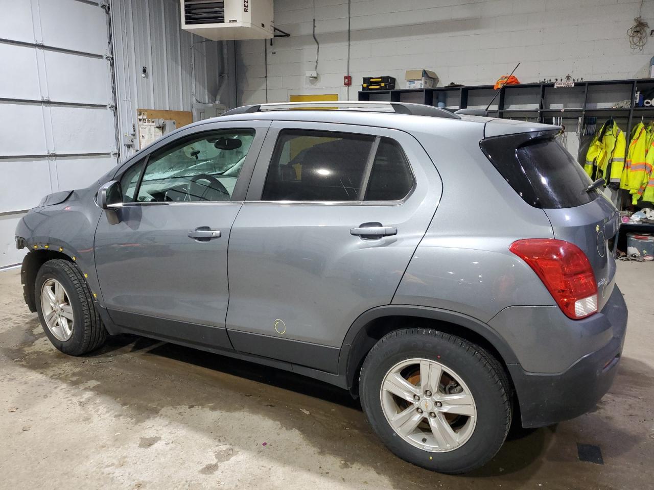 2015 CHEVROLET TRAX 1LT - Фото 2