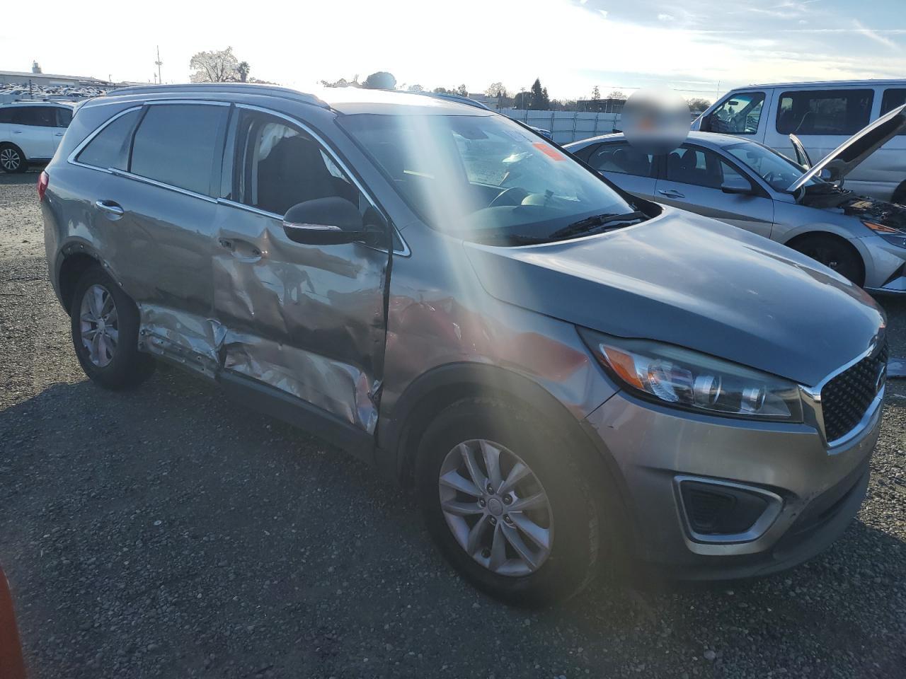 2016 KIA SORENTO LX - Image 4