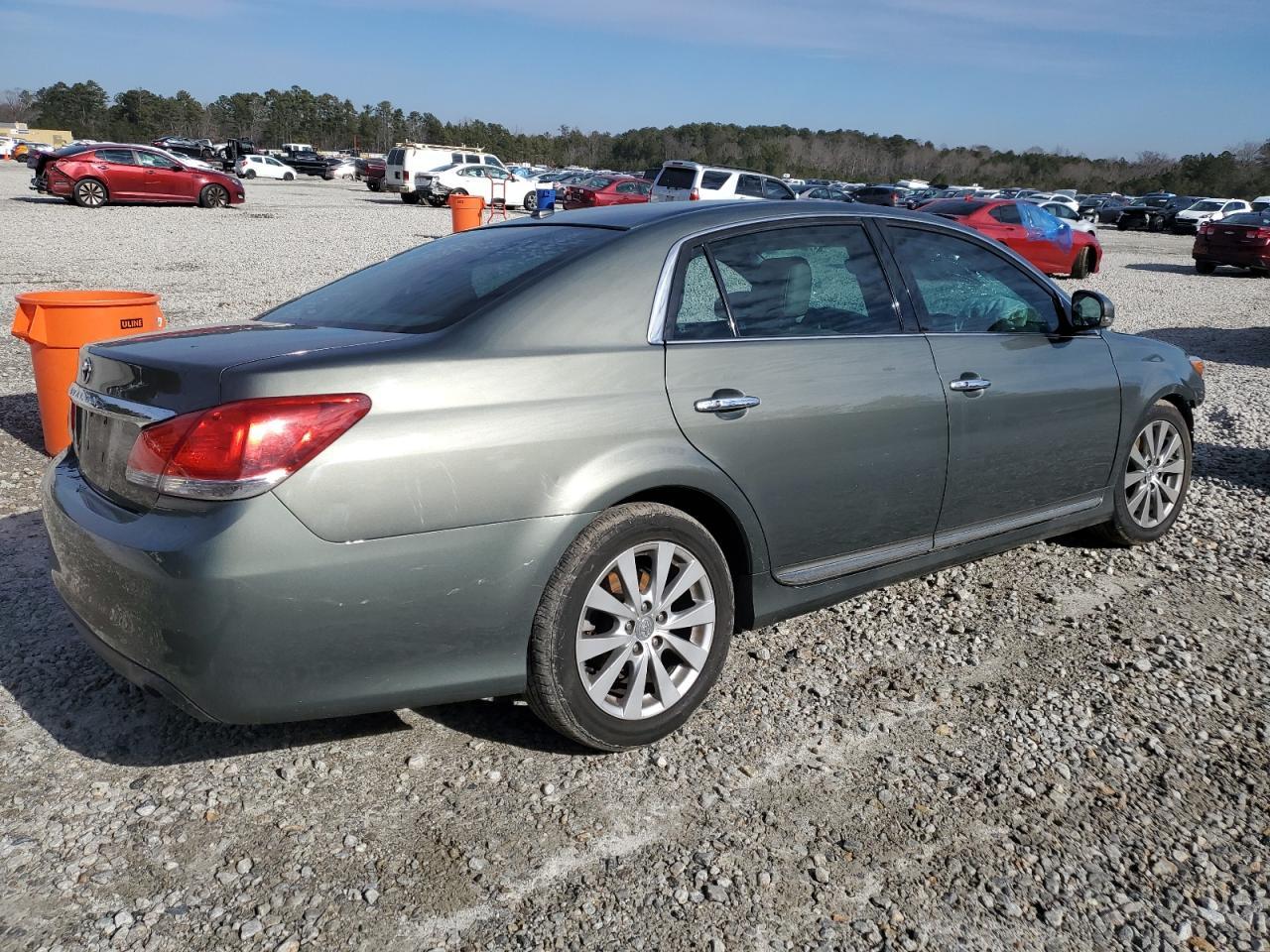 2011 TOYOTA AVALON BAS - Image 3