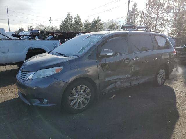 2013 TOYOTA SIENNA XLE