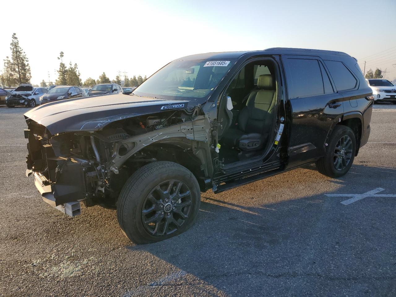 2023 TOYOTA SEQUOIA SR