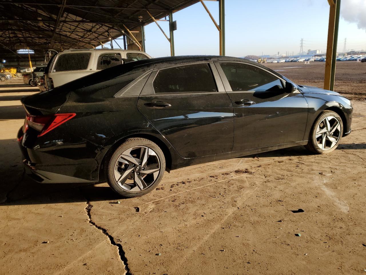2023 HYUNDAI ELANTRA SE - Image 3