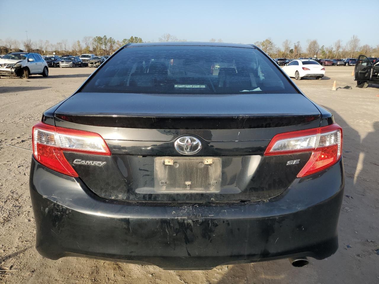 2014 TOYOTA CAMRY L - Image 6