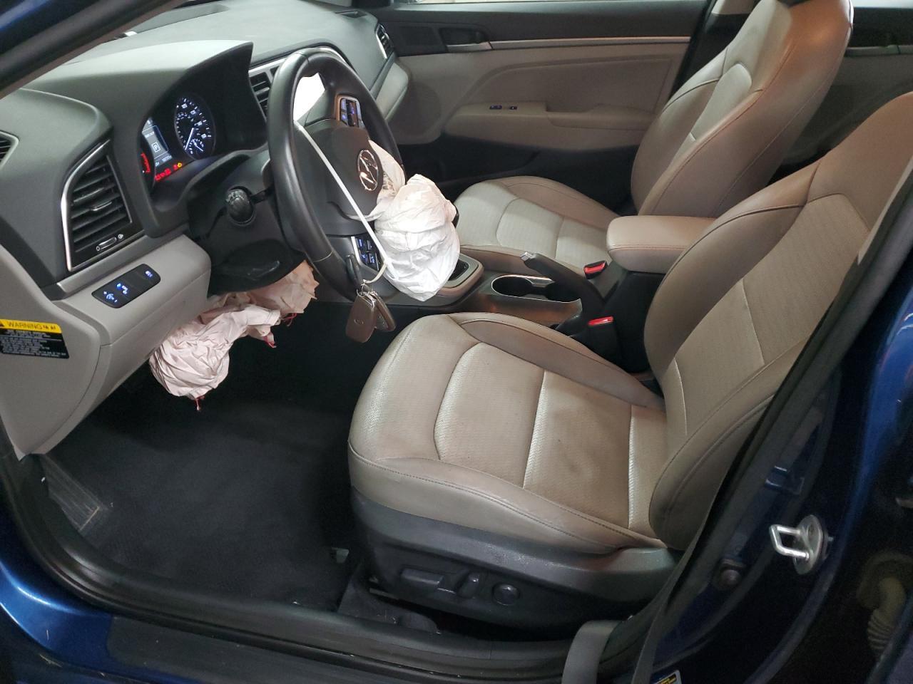 2017 HYUNDAI ELANTRA SE - Фото 7